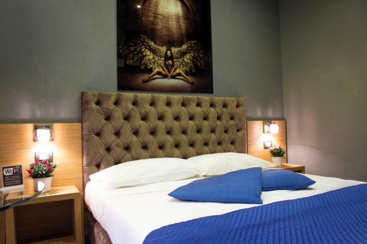 Umberto I° Suite & Spa Νάπολη Εξωτερικό φωτογραφία