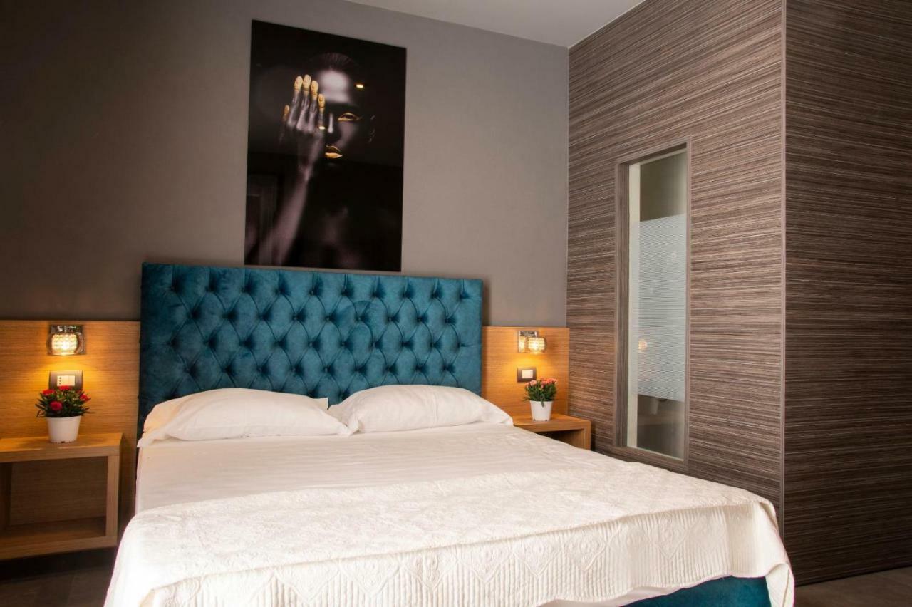 Umberto I° Suite & Spa Νάπολη Εξωτερικό φωτογραφία