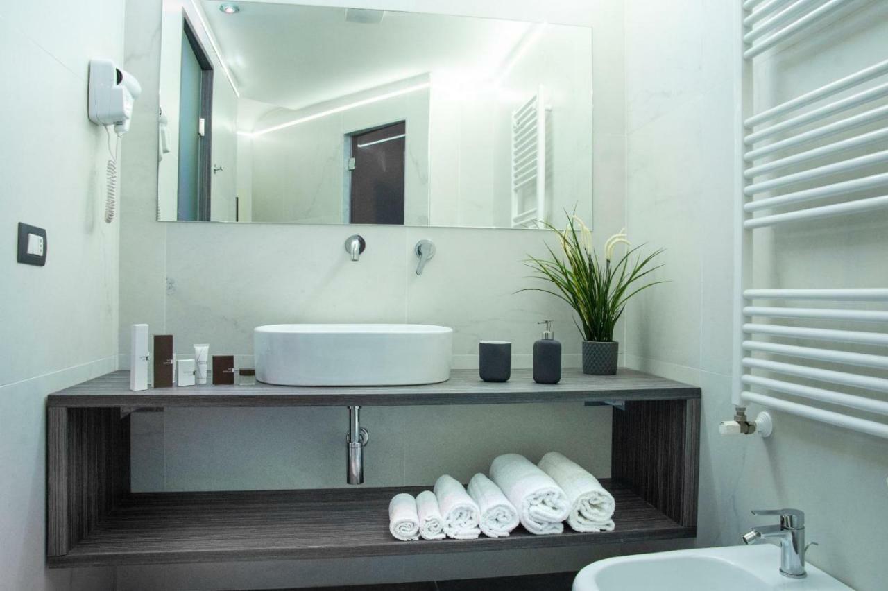 Umberto I° Suite & Spa Νάπολη Εξωτερικό φωτογραφία