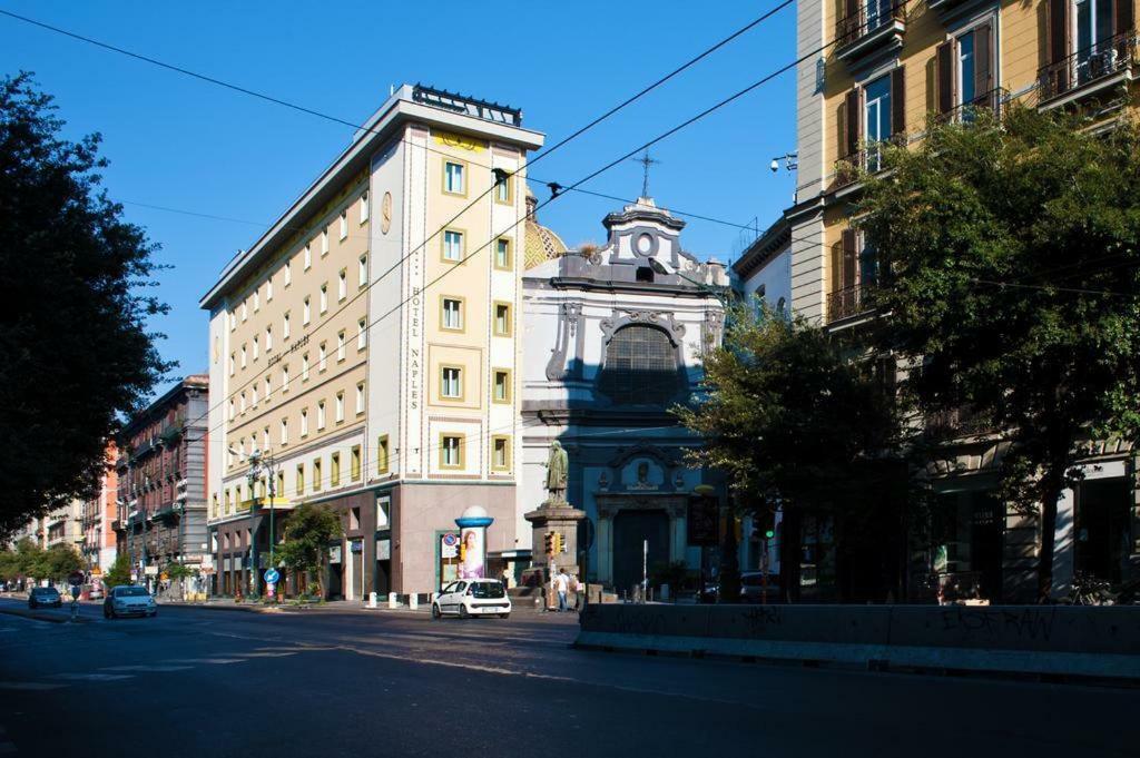 Umberto I° Suite & Spa Νάπολη Εξωτερικό φωτογραφία
